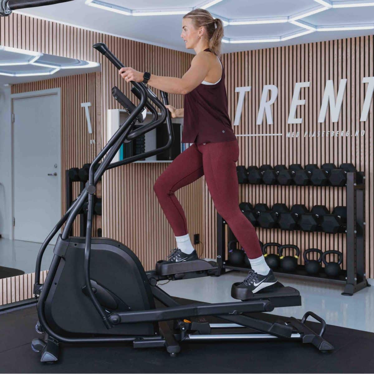 Premium FC BT Crosstrainer Anmeldelse